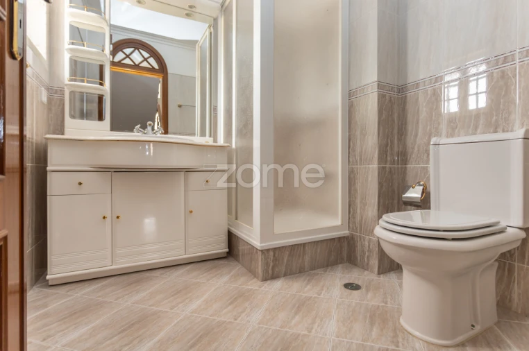 Quinta T6 para Venda em Rio de Mouro Foto 15