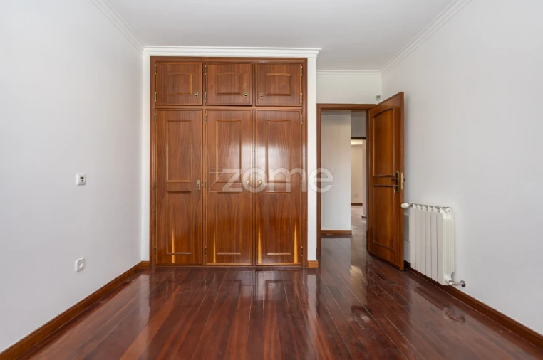 Quinta T6 para Venda em Rio de Mouro Foto 33