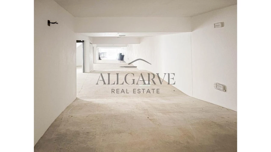 Moradia T3 para Venda em Armação de Pera Foto 31