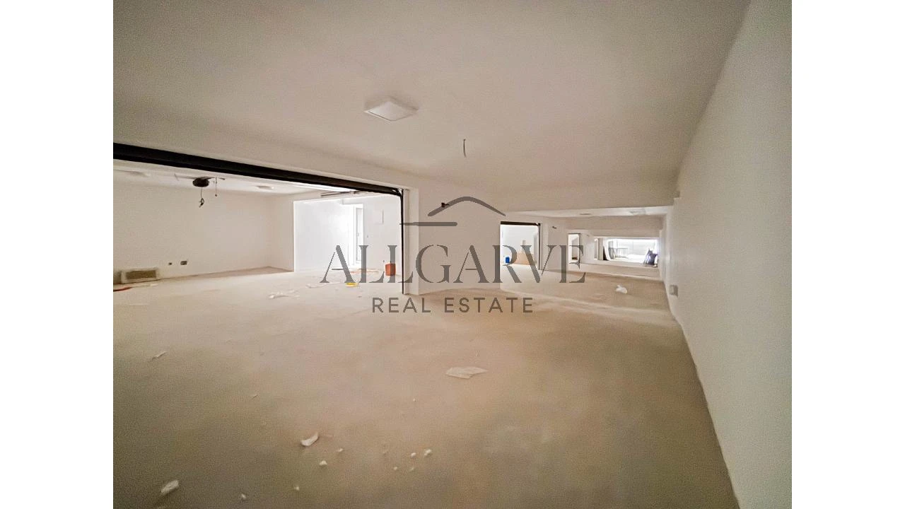 Moradia T3 para Venda em Armação de Pera Foto 35