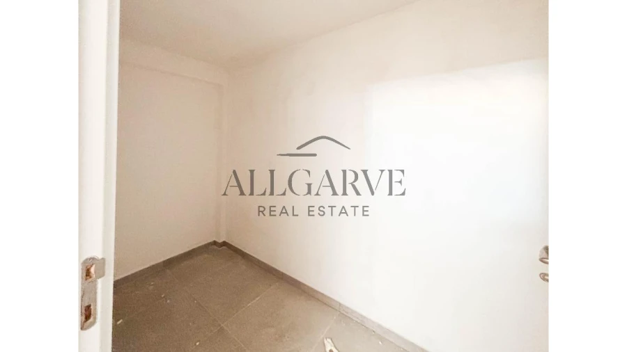 Moradia T3 para Venda em Armação de Pera Foto 35