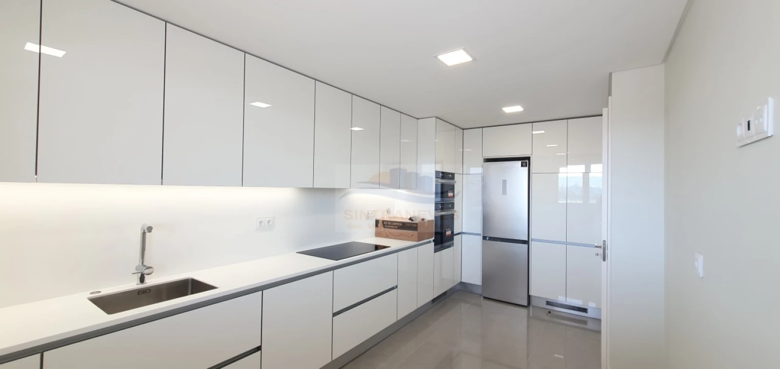 Apartamento T2 para Venda em Loures Foto 1