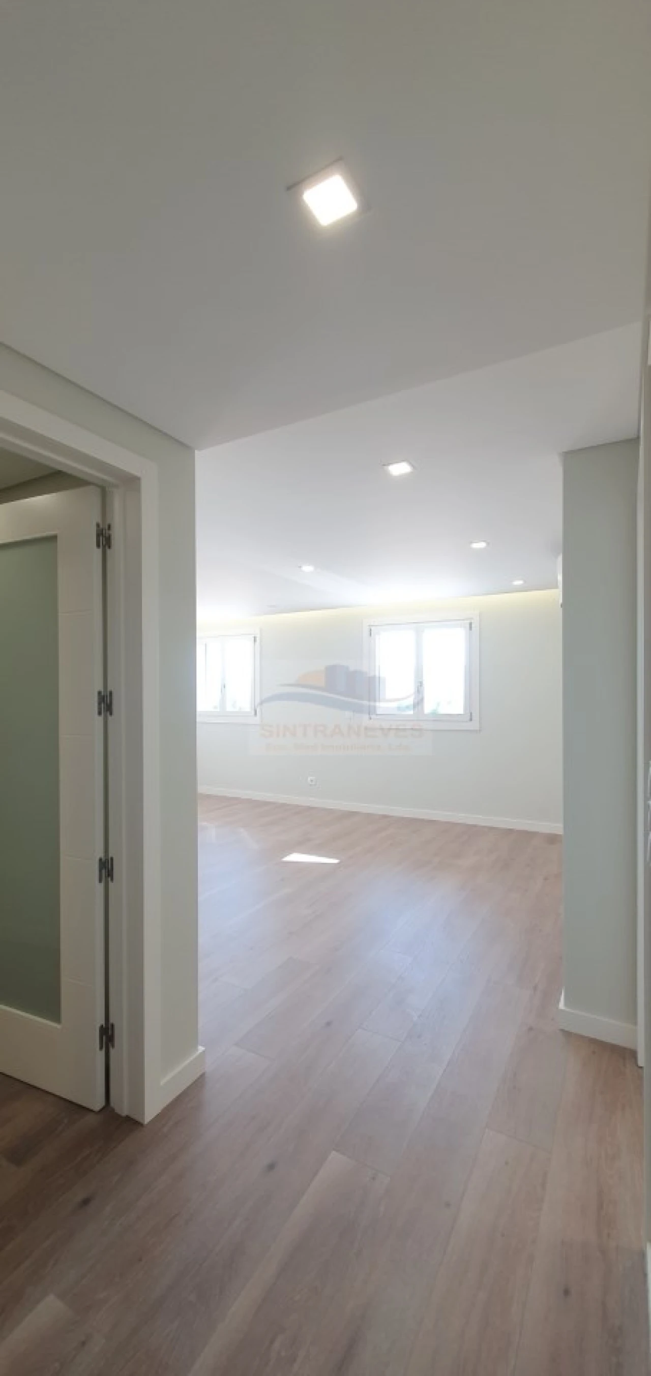 Apartamento T2 para Venda em Loures Foto 7