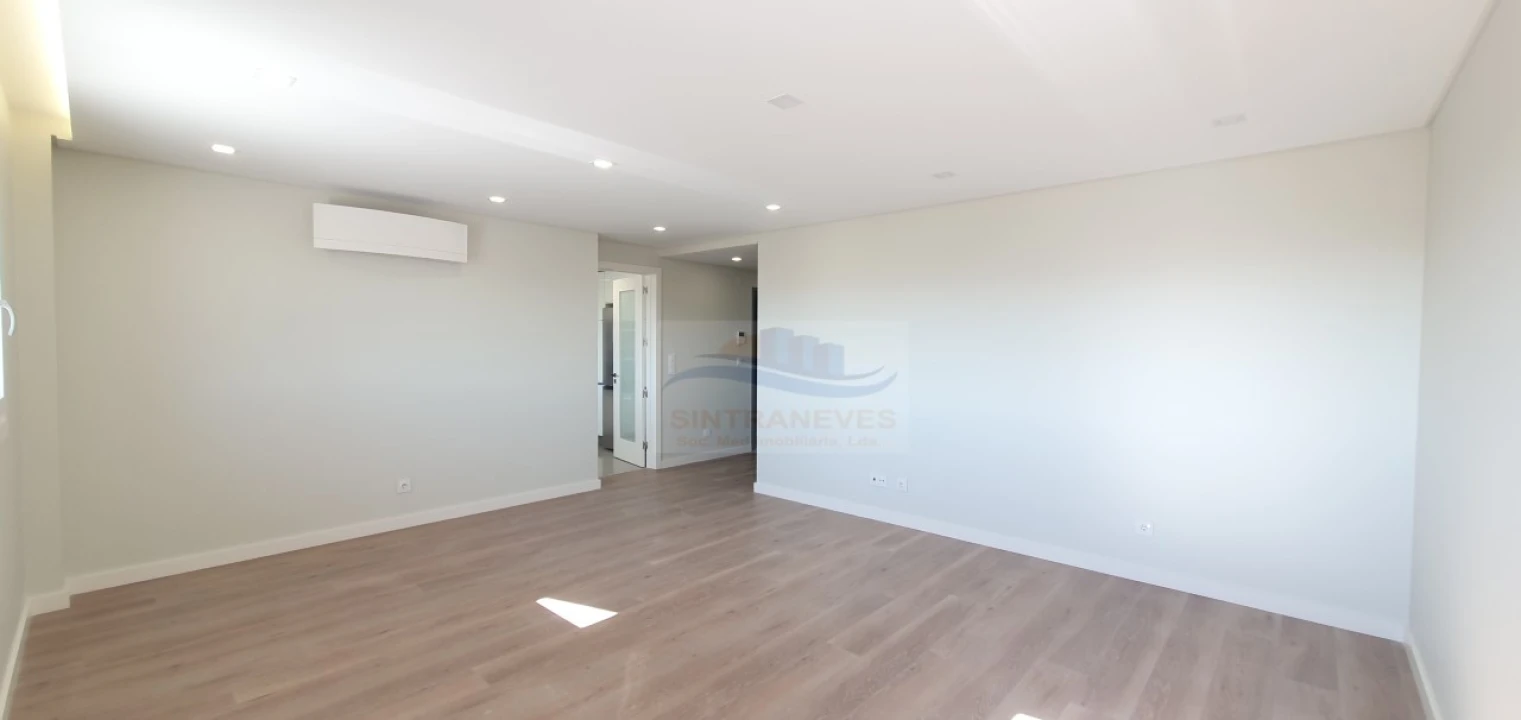 Apartamento T2 para Venda em Loures Foto 10
