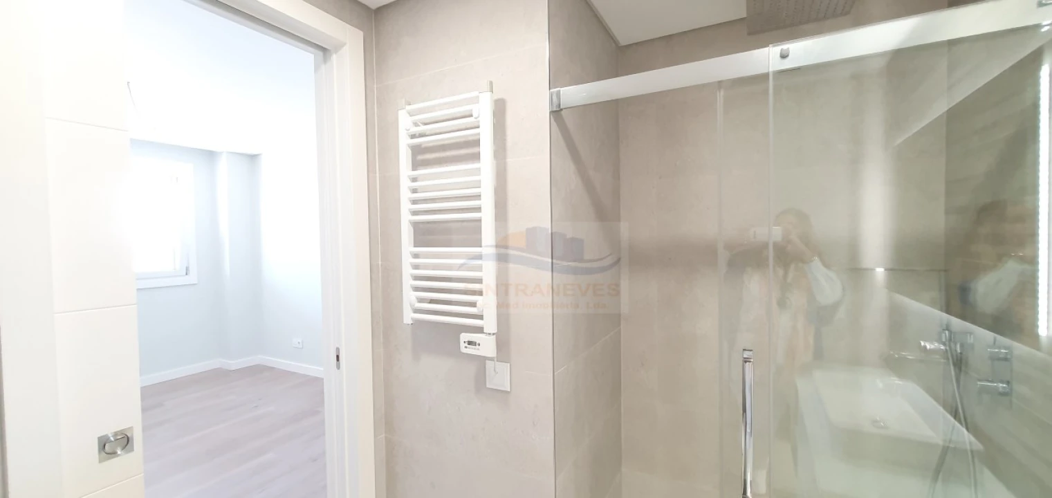 Apartamento T2 para Venda em Loures Foto 31