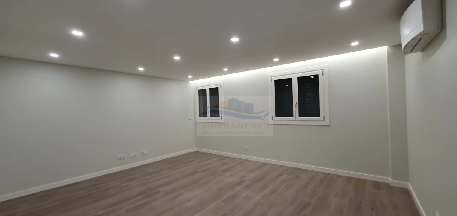 Apartamento T2 para Venda em Loures Foto 36