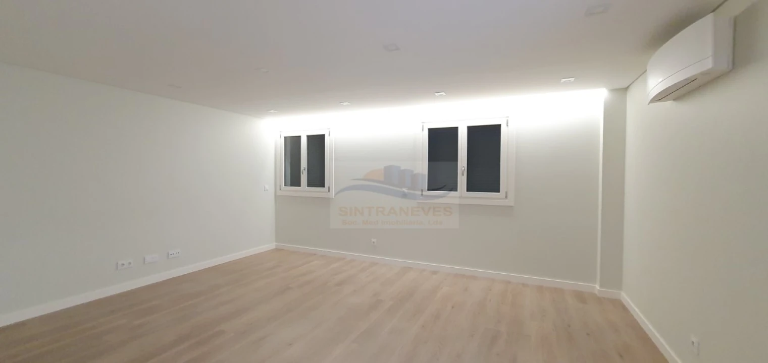 Apartamento T2 para Venda em Loures Foto 38