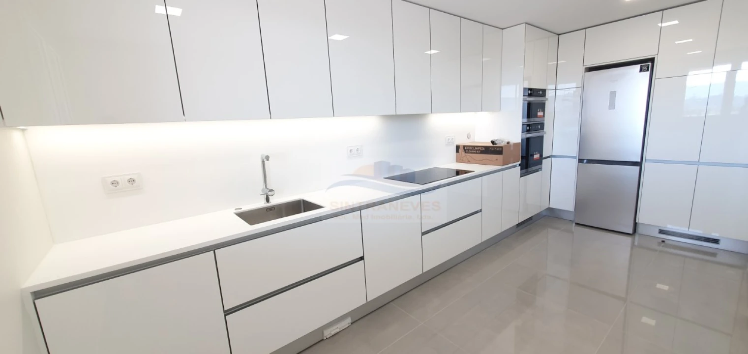 Apartamento T2 para Venda em Loures Foto 41