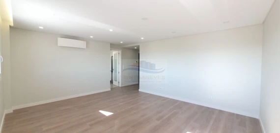 Apartamento T2 para Venda em Loures