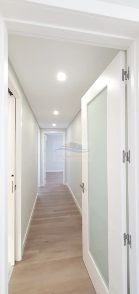 Apartamento T2 para Venda em Loures
