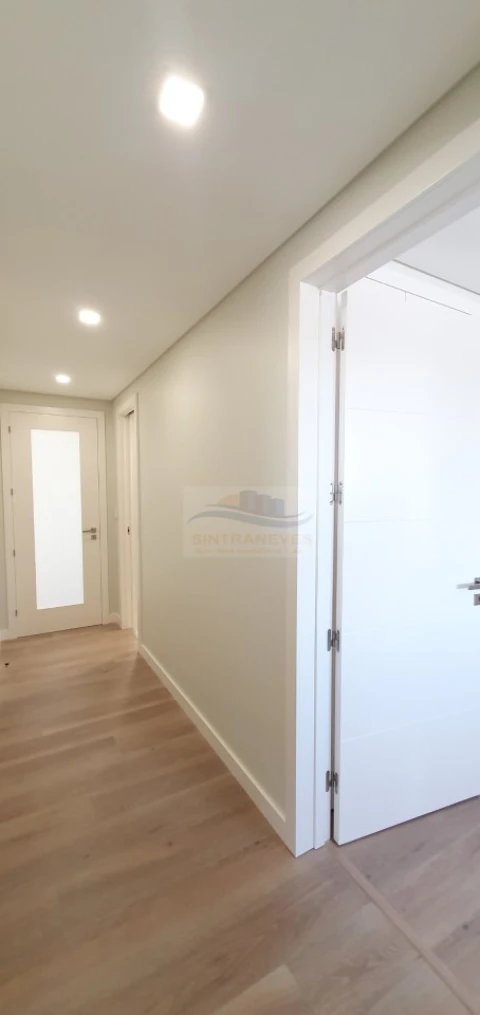 Apartamento T2 para Venda em Loures