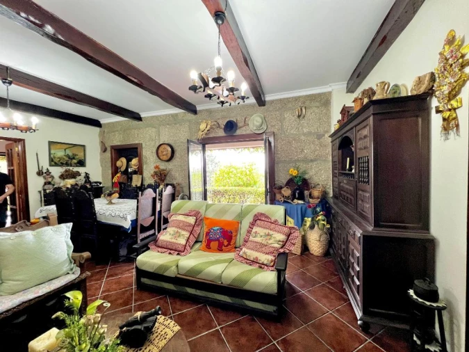 Moradia T4 para Venda em Jazente Foto 3