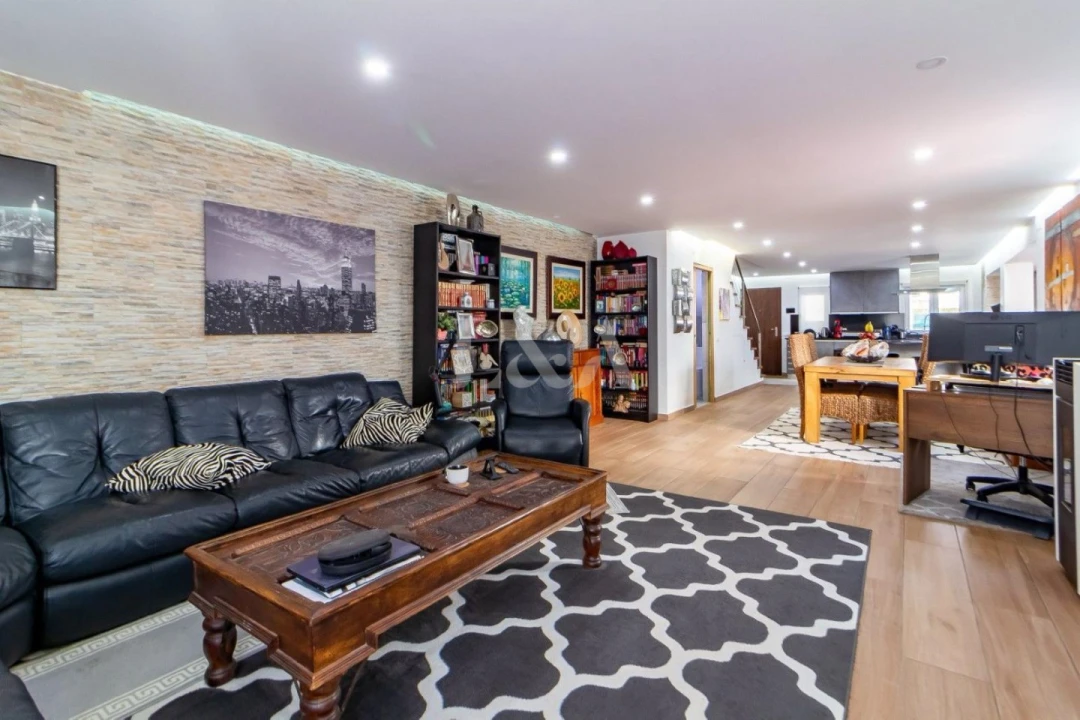 Moradia T3 para Venda em Altura Foto 3