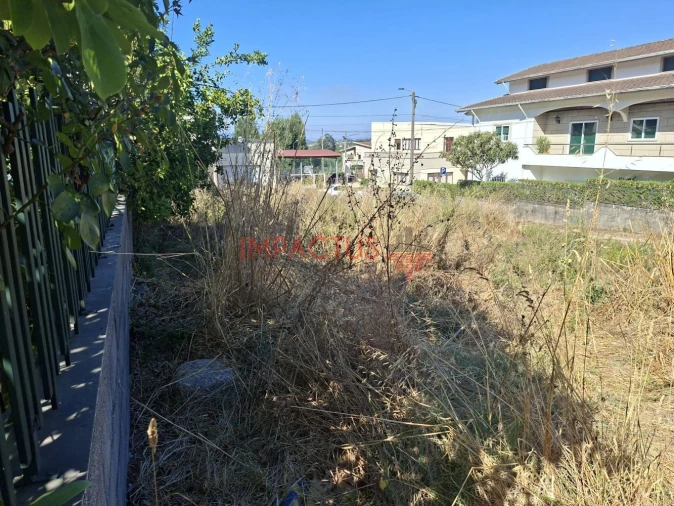 Terreno para Venda em Paredes Foto 3