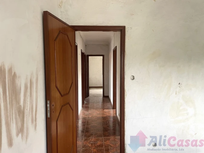 Moradia T3 para Venda em Santa Maria de Lamas Foto 38