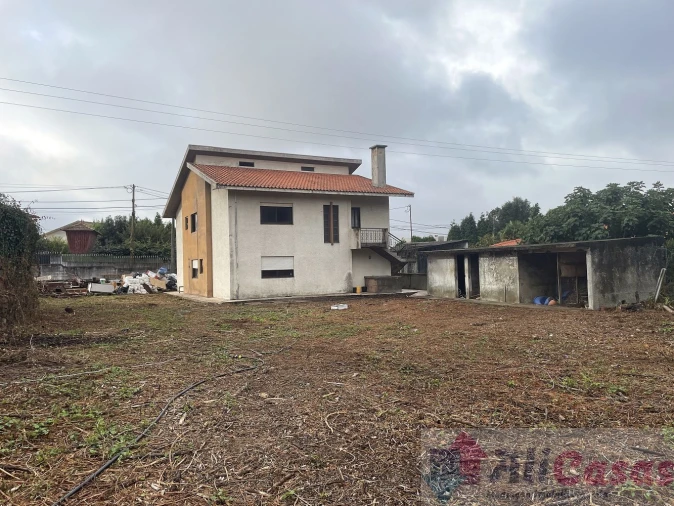 Moradia T3 para Venda em Santa Maria de Lamas Foto 4