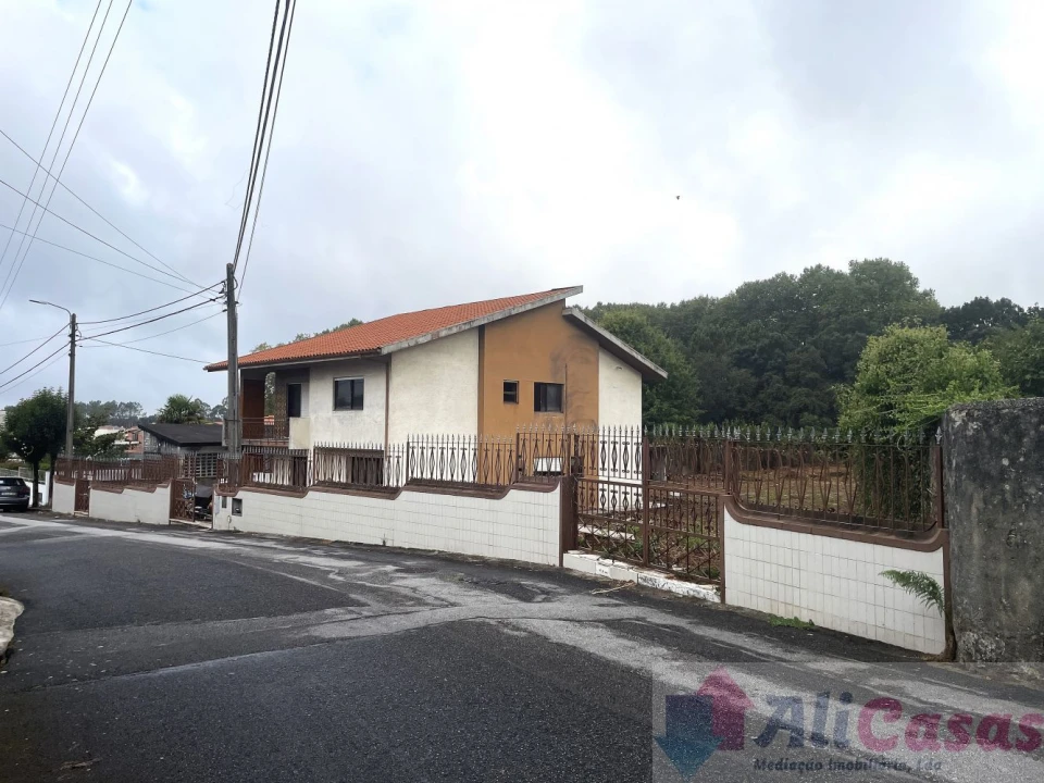 Moradia T3 para Venda em Santa Maria de Lamas Foto 2