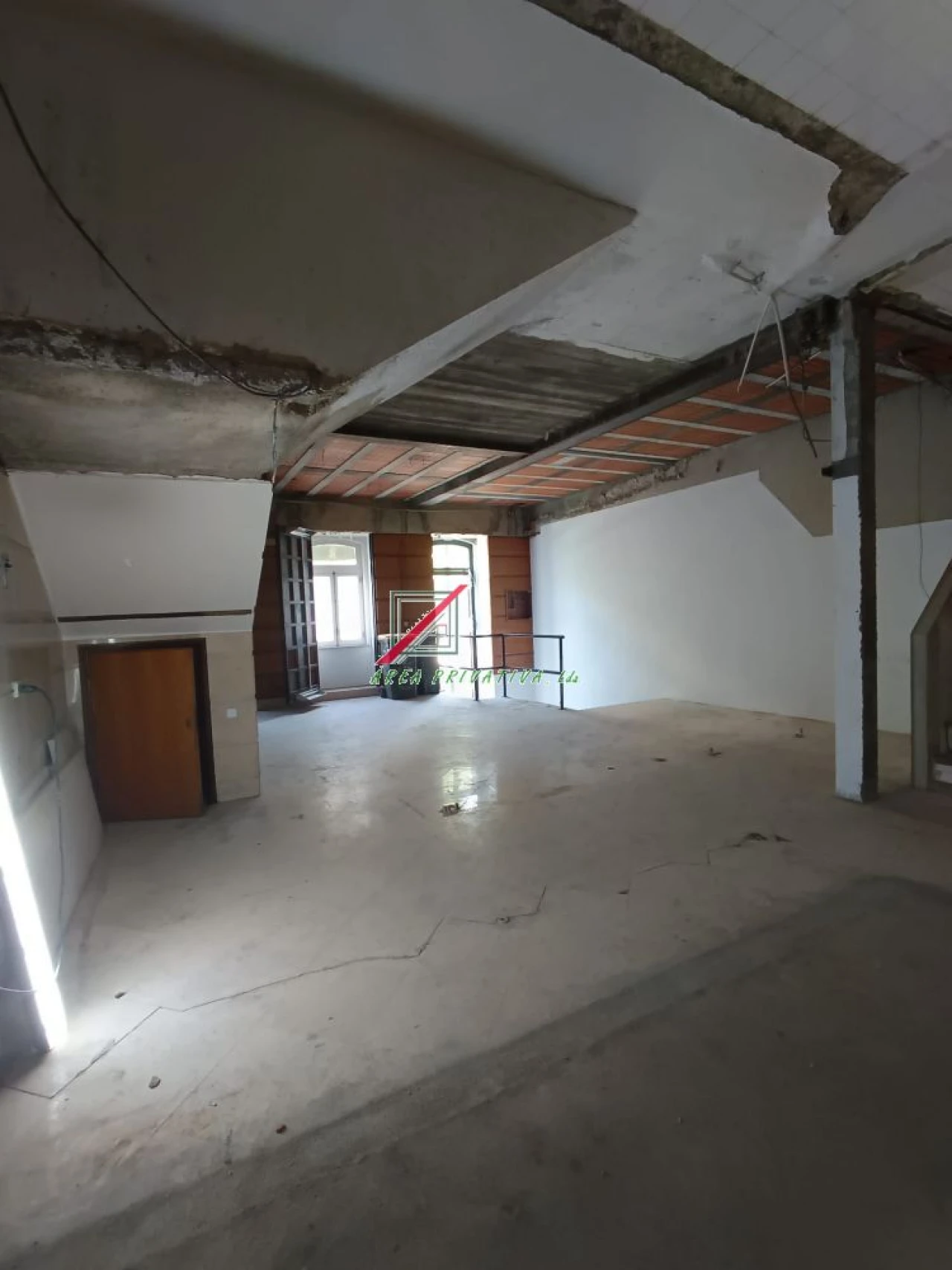 Loja para Arrendamento em Avenidas Novas Foto 7