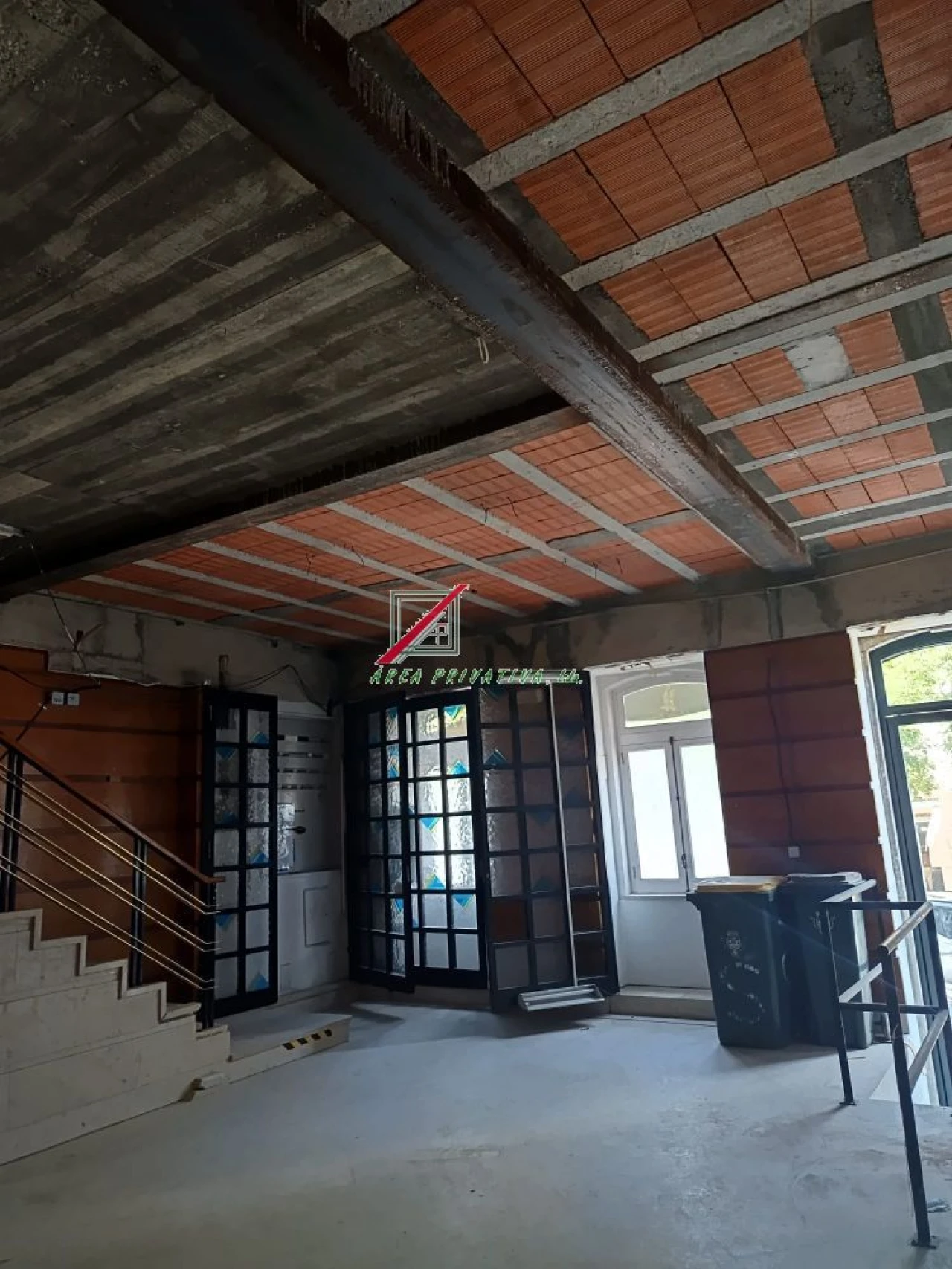 Loja para Arrendamento em Avenidas Novas Foto 8