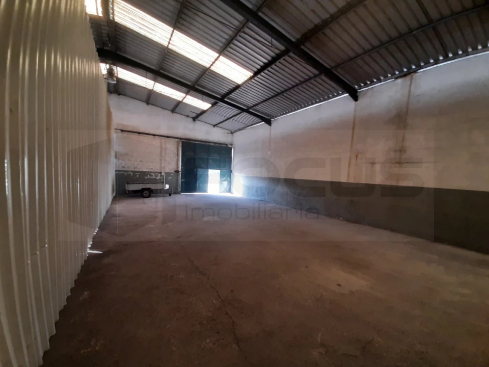 Armazém para Arrendamento em Vagos e Santo António Foto 2