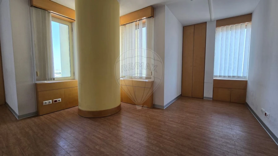 Escritório para Arrendamento em Vila Franca de Xira Foto 2