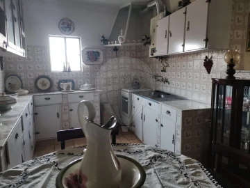 Moradia T2 para Venda em Marvila, Ribeira Santarém, São Salvador, São Nicolau