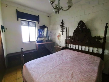 Moradia T2 para Venda em Marvila, Ribeira Santarém, São Salvador, São Nicolau