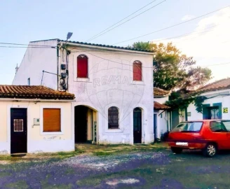 Moradia T2 para Venda em Marvila, Ribeira Santarém, São Salvador, São Nicolau