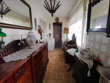 Moradia T2 para Venda em Marvila, Ribeira Santarém, São Salvador, São Nicolau