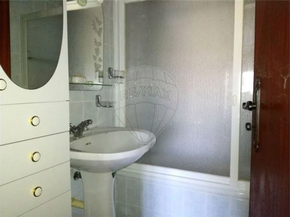 Moradia T2 para Venda em Marvila, Ribeira Santarém, São Salvador, São Nicolau Foto 2