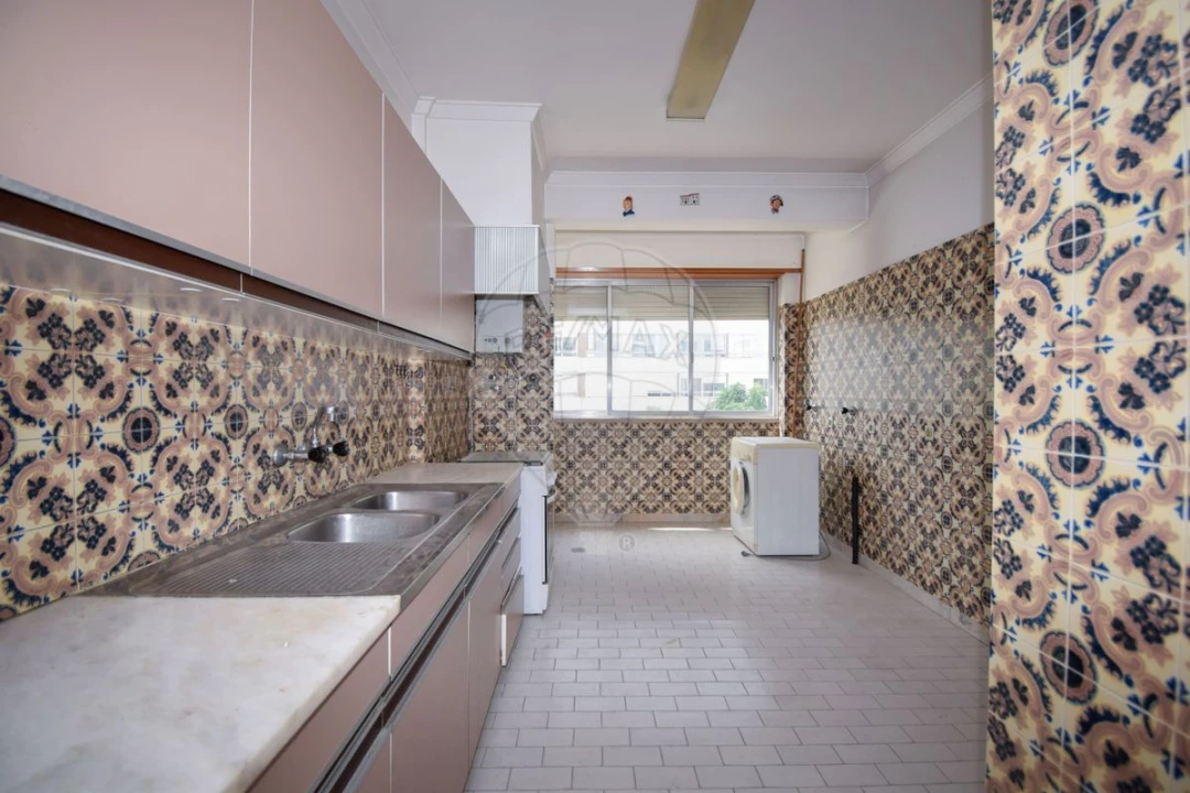 Apartamento T3 para Venda em Moscavide e Portela Foto 6