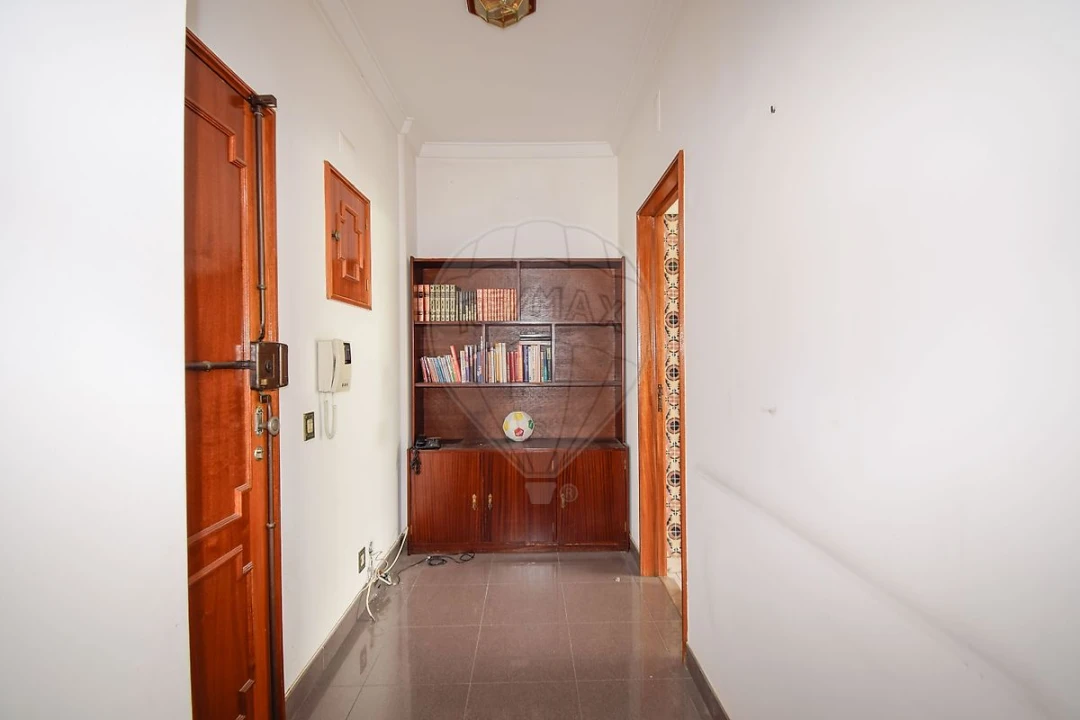 Apartamento T3 para Venda em Moscavide e Portela Foto 3