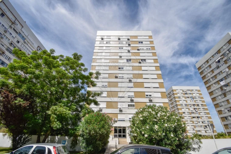 Apartamento T3 para Venda em Moscavide e Portela Foto 11