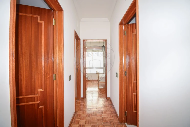 Apartamento T3 para Venda em Moscavide e Portela Foto 19