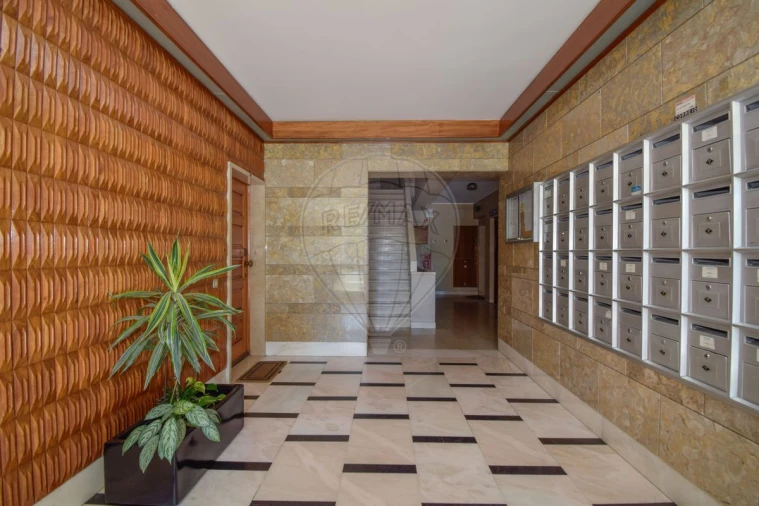 Apartamento T3 para Venda em Moscavide e Portela Foto 7