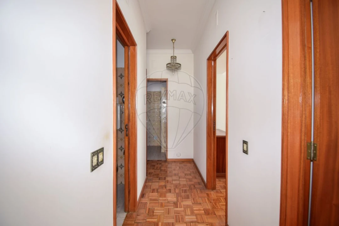 Apartamento T3 para Venda em Moscavide e Portela Foto 17