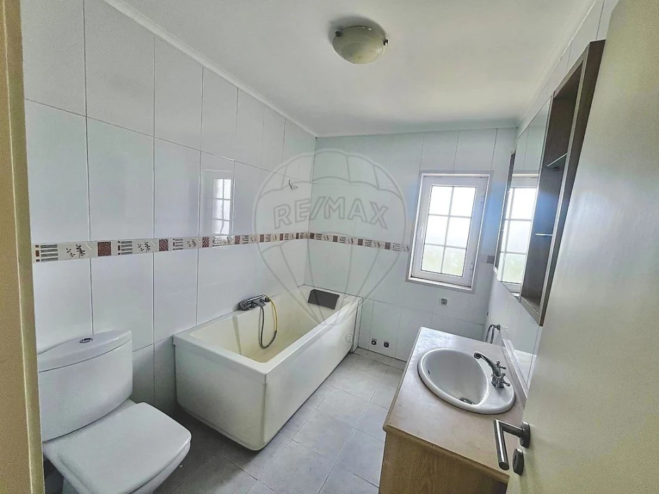 Moradia T4 para Venda em Carnota Foto 14