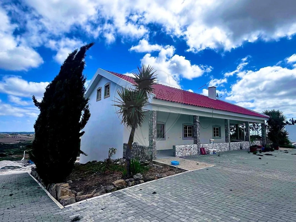 Moradia T4 para Venda em Carnota Foto 1