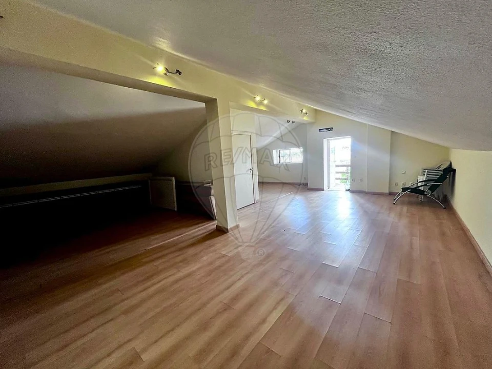 Moradia T4 para Venda em Carnota Foto 9