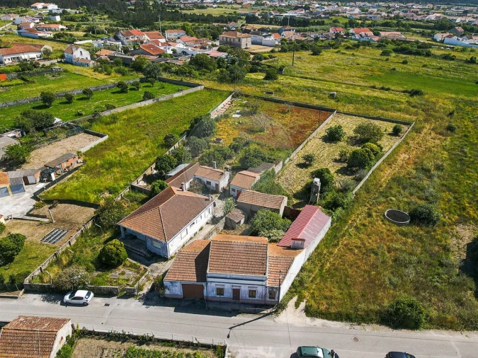 Moradia T2 para Venda em Lavos Foto 3