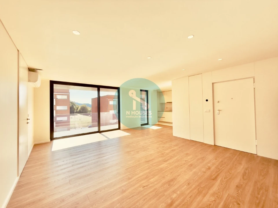 Apartamento T3 para Venda em Ferreiros e Gondizalves Foto 4