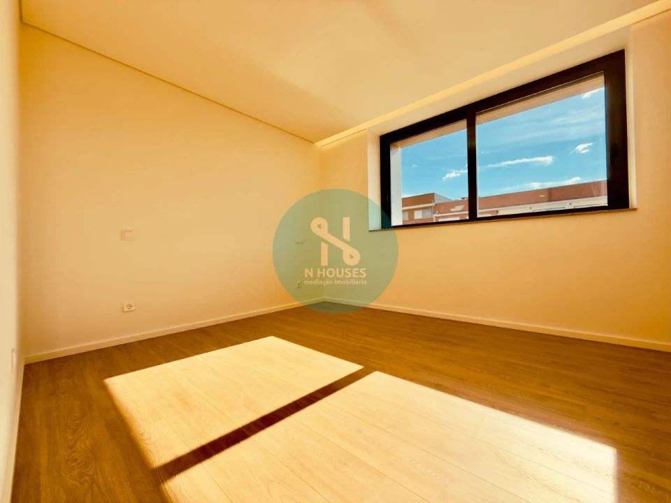 Apartamento T3 para Venda em Ferreiros e Gondizalves Foto 12