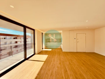 Apartamento T3 para Venda em Ferreiros e Gondizalves