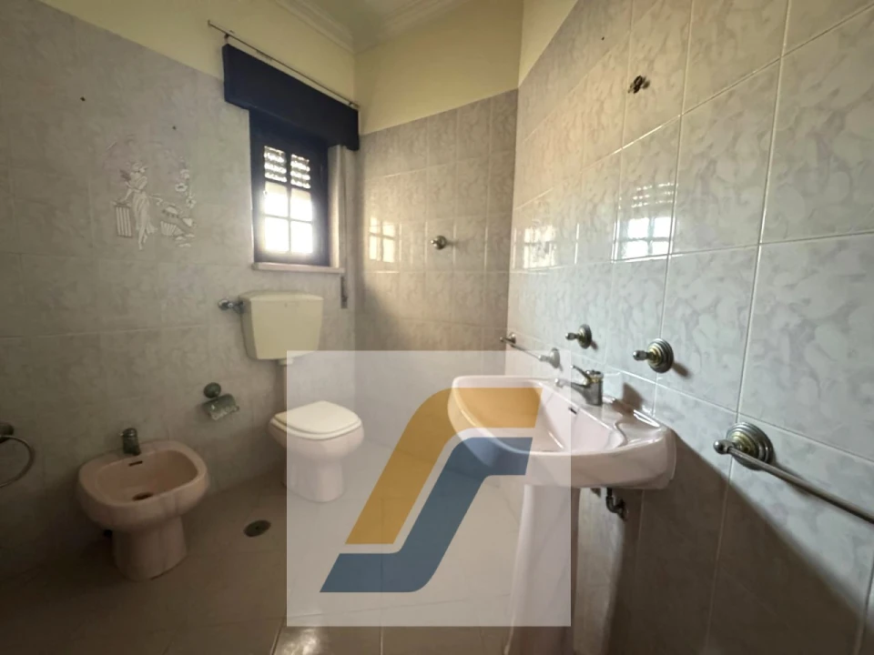 Moradia T3 para Venda em Campelos e Outeiro da Cabeça Foto 9