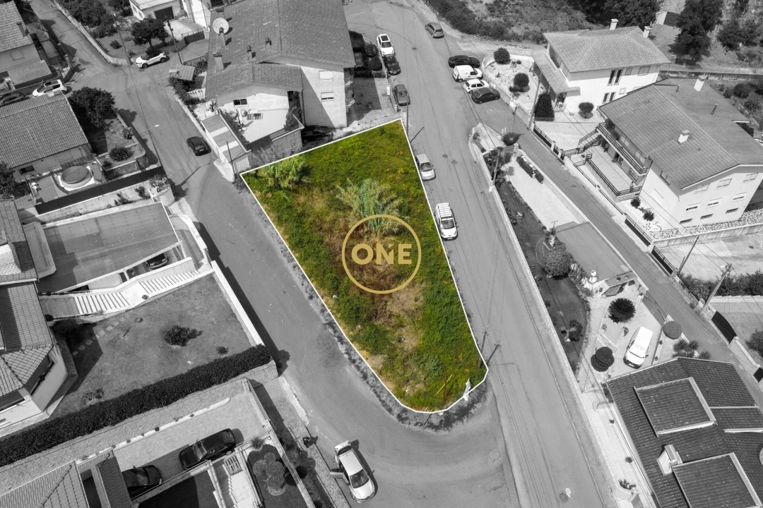 Terreno para Venda em Vila de Cucujães Foto 1