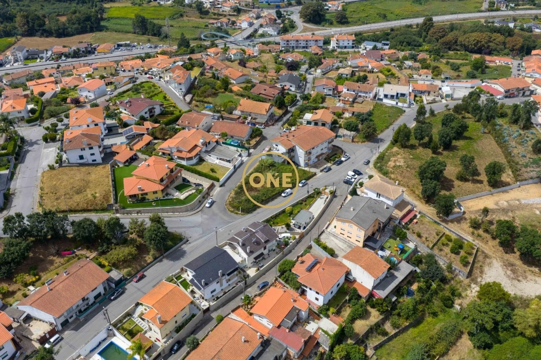 Terreno para Venda em Vila de Cucujães Foto 4