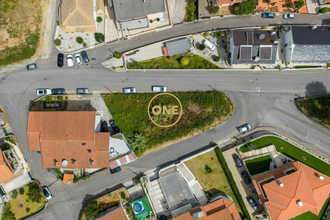 Terreno para Venda em Vila de Cucujães Foto 10