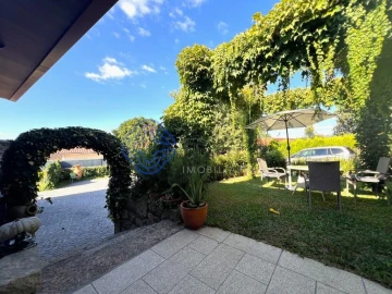 Moradia T10 para Venda em Ferreiros e Gondizalves