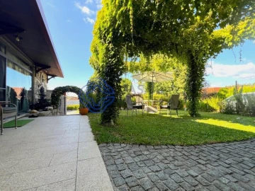 Moradia T10 para Venda em Ferreiros e Gondizalves