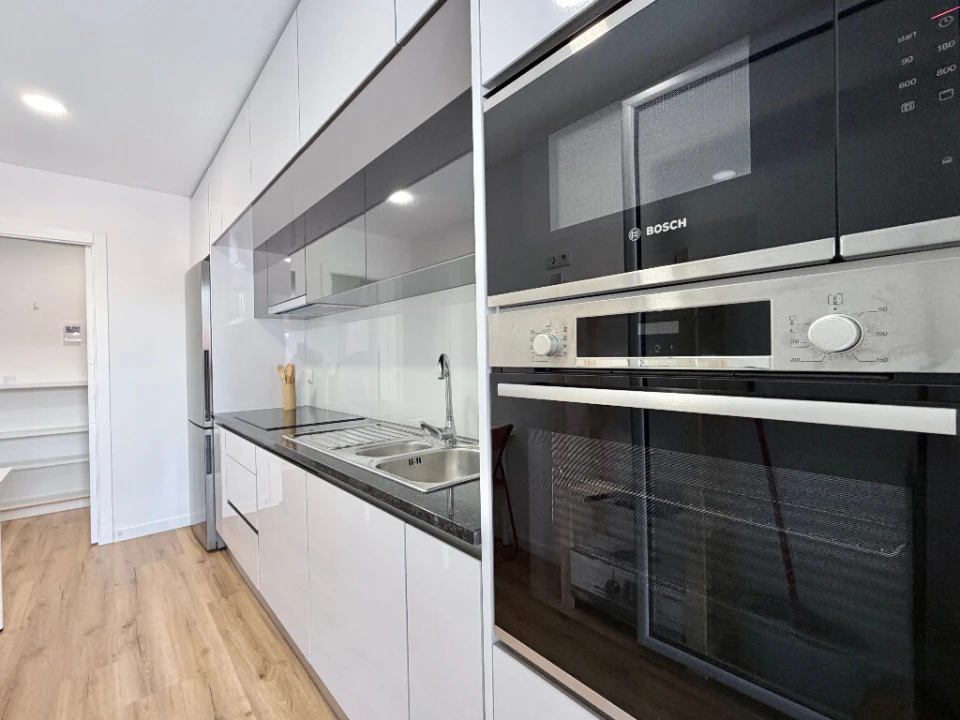 Apartamento T1 para Venda em Santo Antonio dos Olivais Foto 4